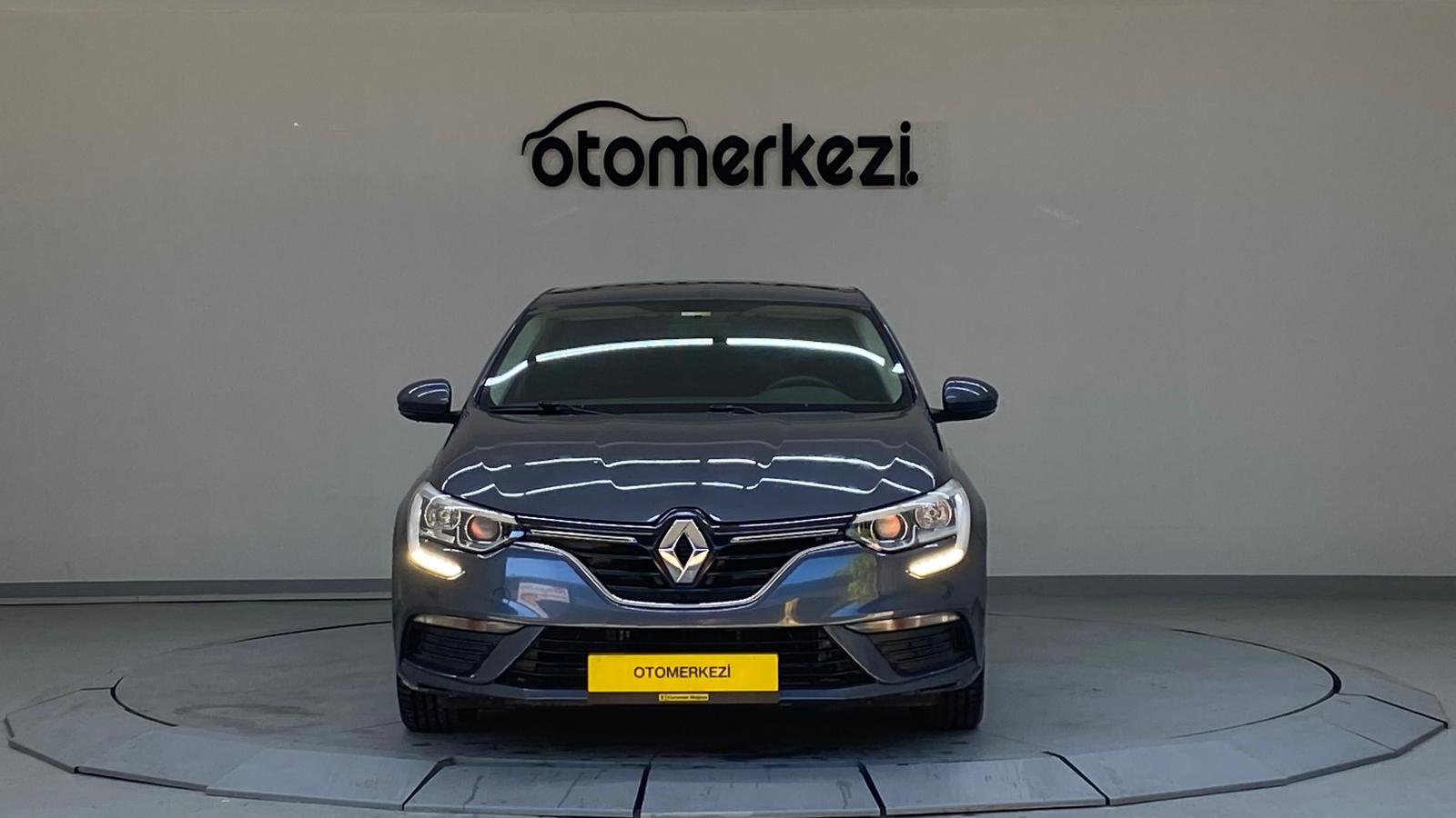 RENAULT MEGANE 4